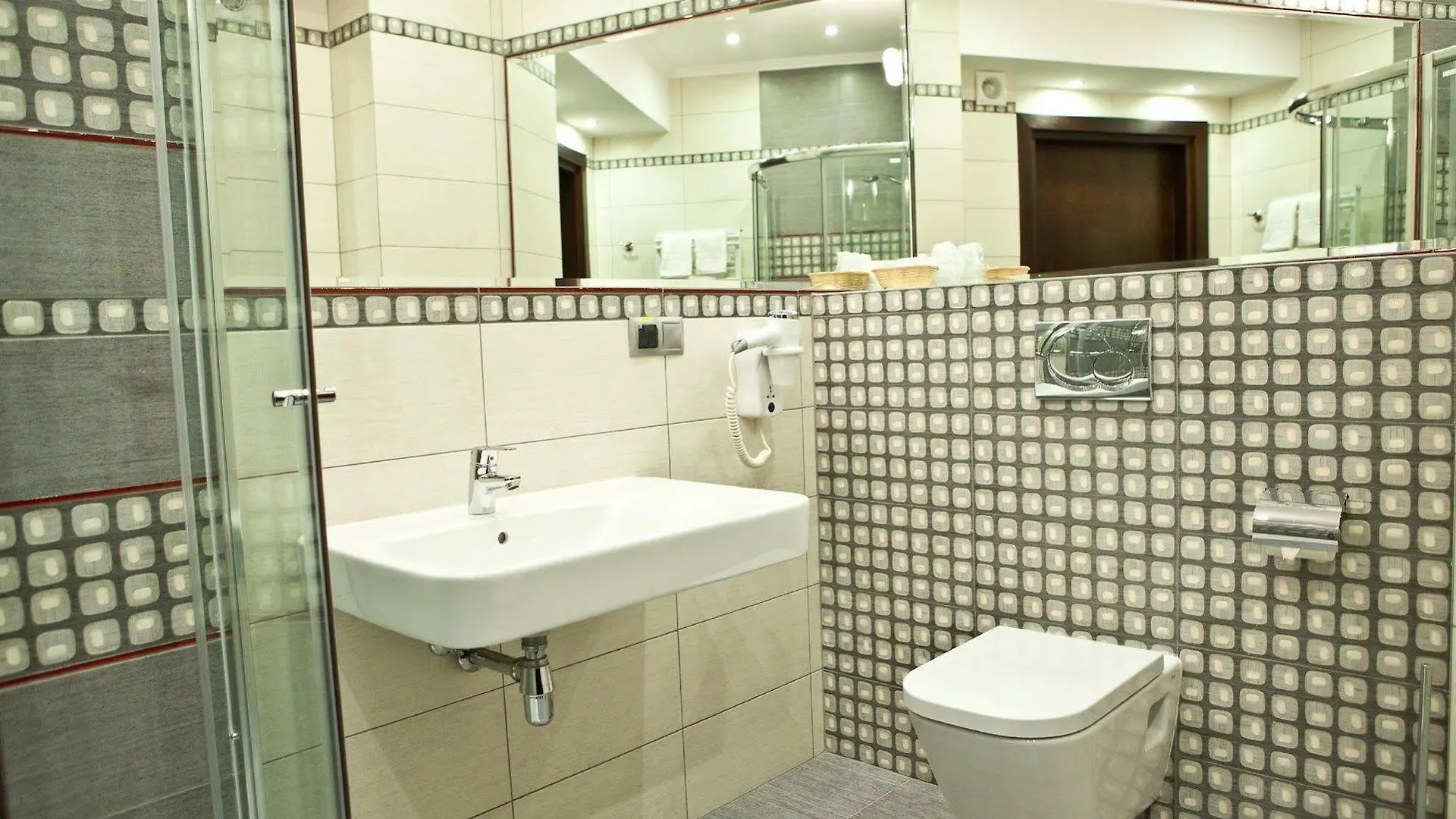 Hotel Sokolowska Airport Modlin Nowy Dwor Mazowiecki Poland