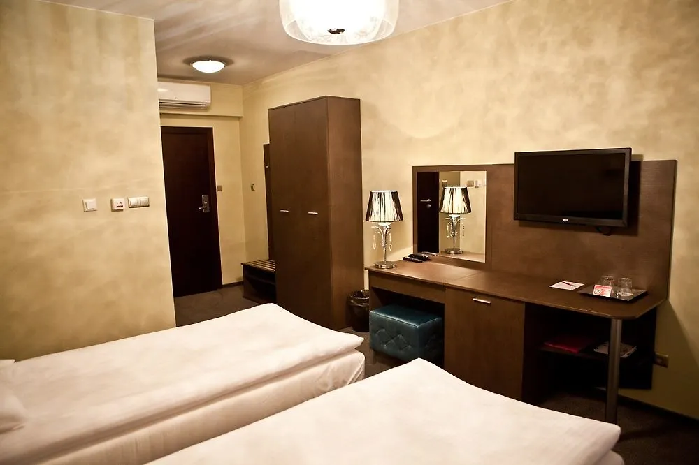Hotel Sokolowska Airport Modlin Nowy Dwór Mazowiecki 3*,